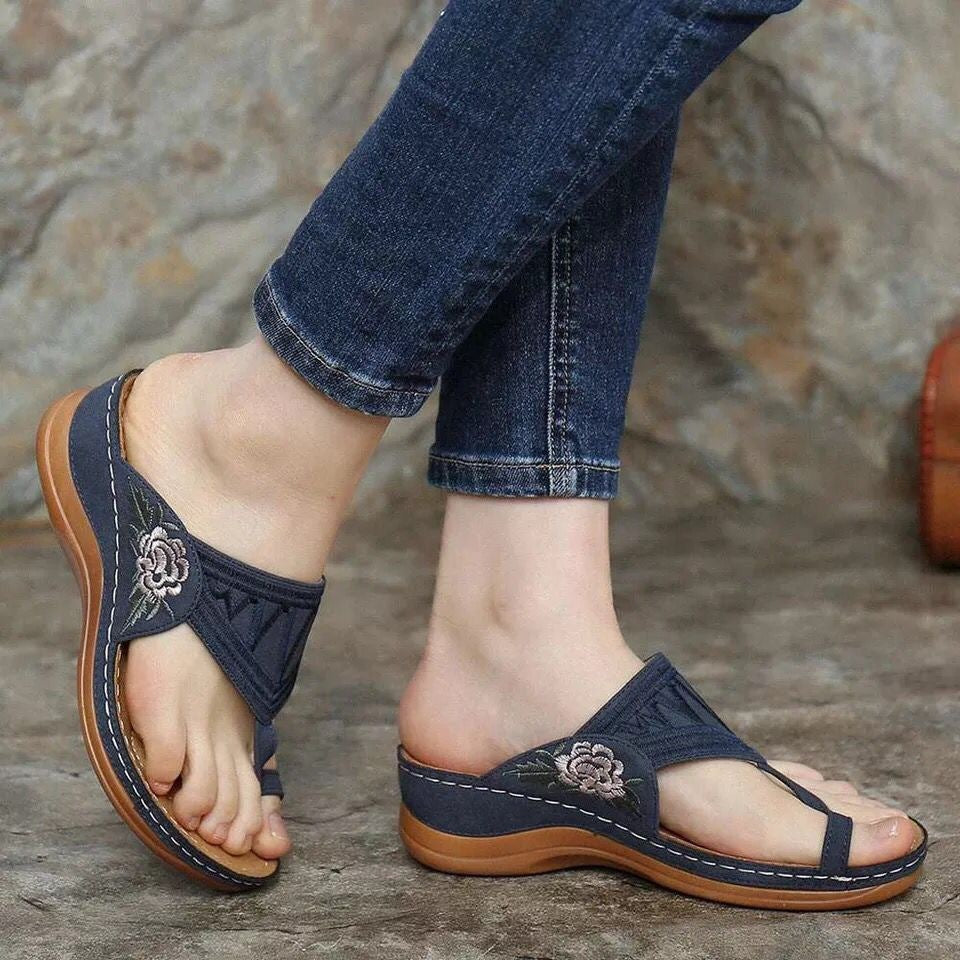 Sandales d’été femme – tongs brodées élégantes