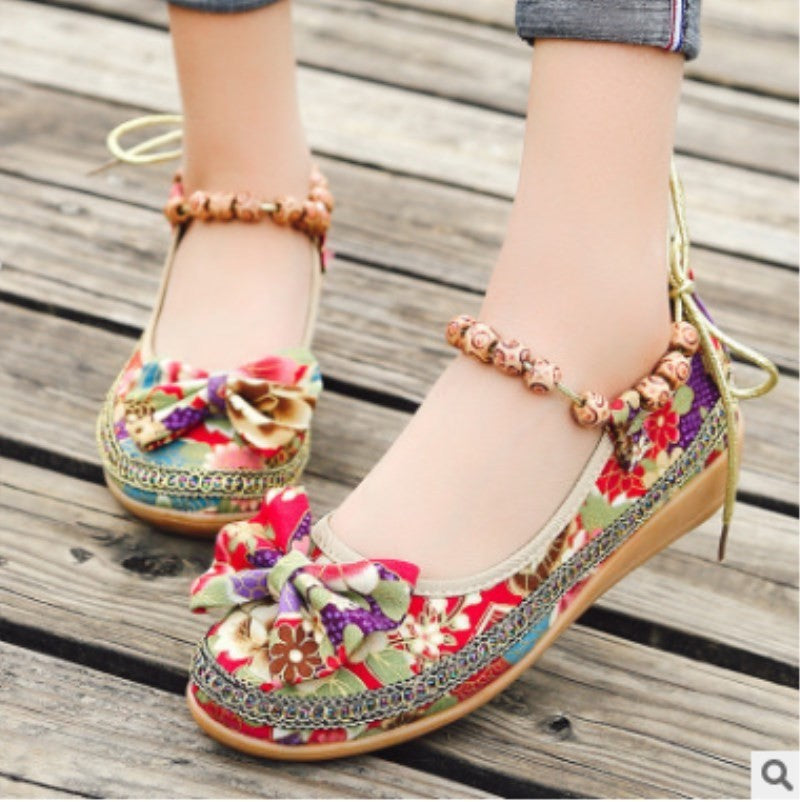 Souliers vintage de Pékin – dentelle & perles