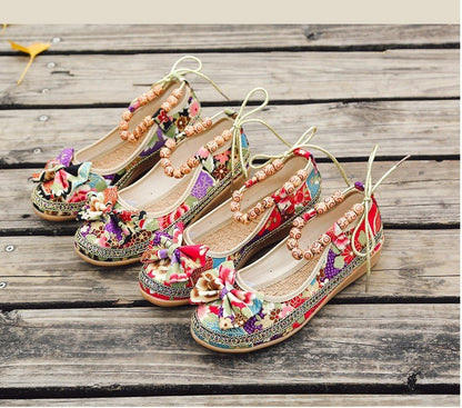 Souliers vintage de Pékin – dentelle & perles