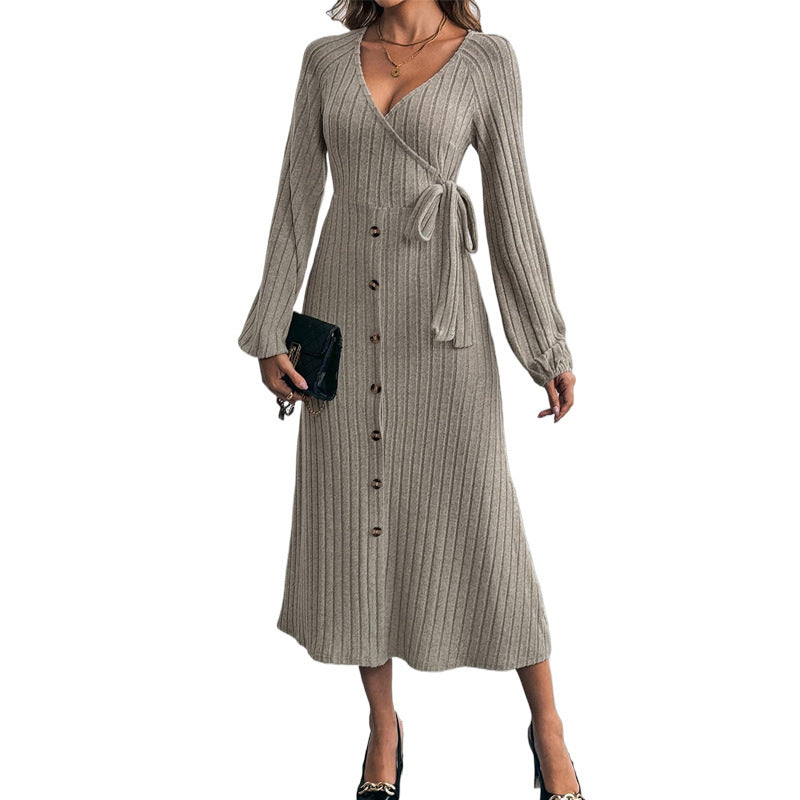 Robe femme en maille col V – ceinturée & élégante